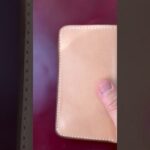 最高級の栃木レザーを使ったミドルウォレットです。すべて手縫いという品質。もちろんMade in Japanです。ガイア2096さんの製品です。