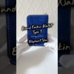 目が覚めるような鮮烈なブルー。 「ラウンドファスナー タイプ3 ミドルウォレット」 #エレファントレザー  #限定ウォレット  #レザークラフト #limitededition